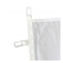 Drapeaux avec mousquetons blancs
