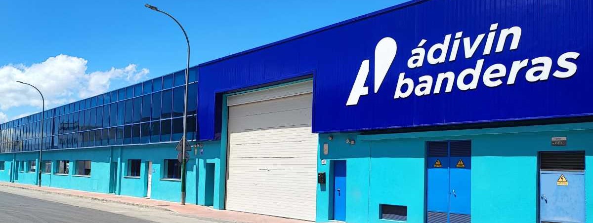Fachada de la Fábrica de Banderas Ádivin